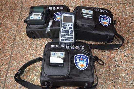 喝一瓶酒之后到底多久才能開車上路？交警 強調過后，要記住這個時間